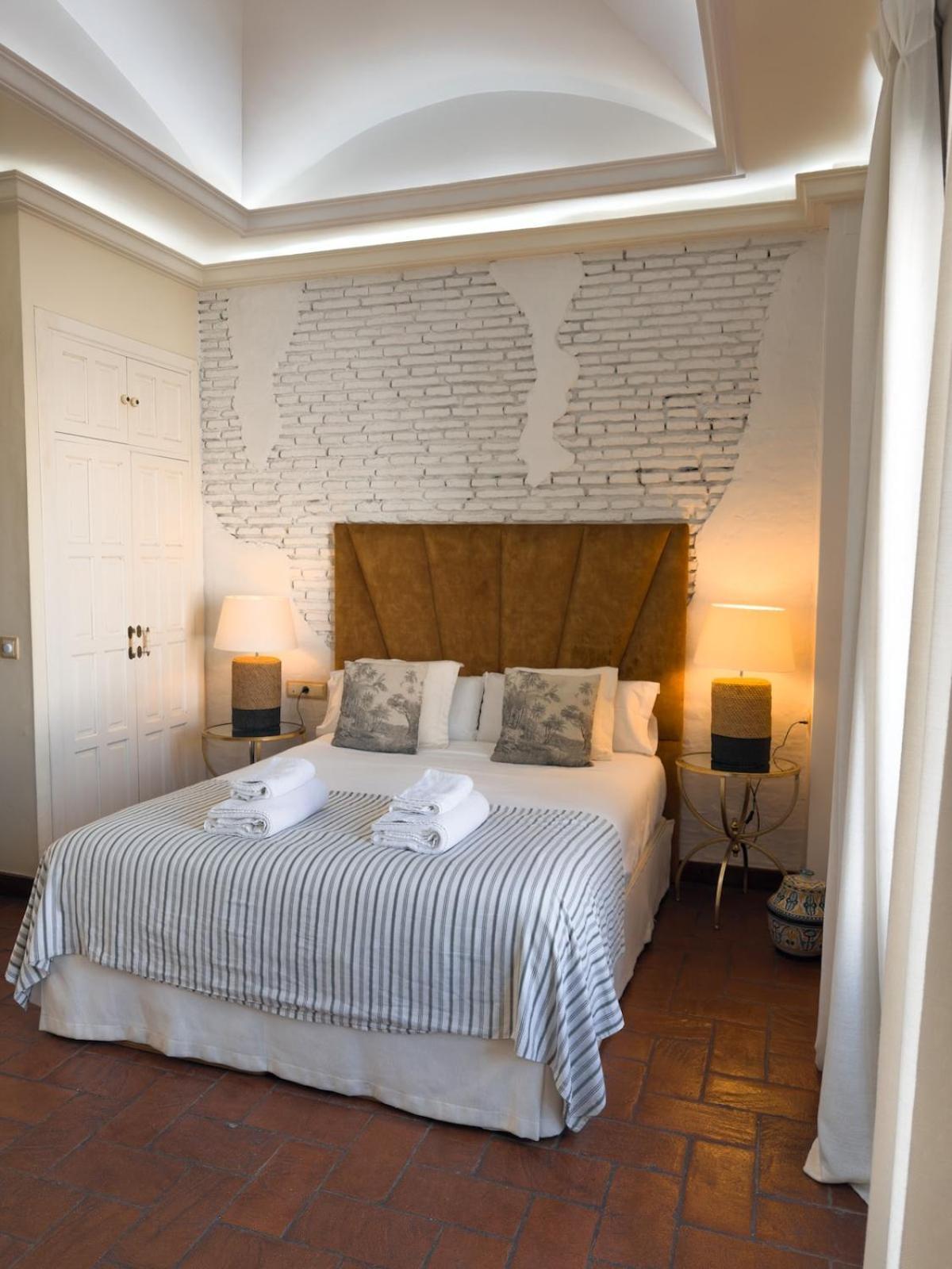 Monkeys Apartments Adriano & Terrace เซบีญา ภายนอก รูปภาพ