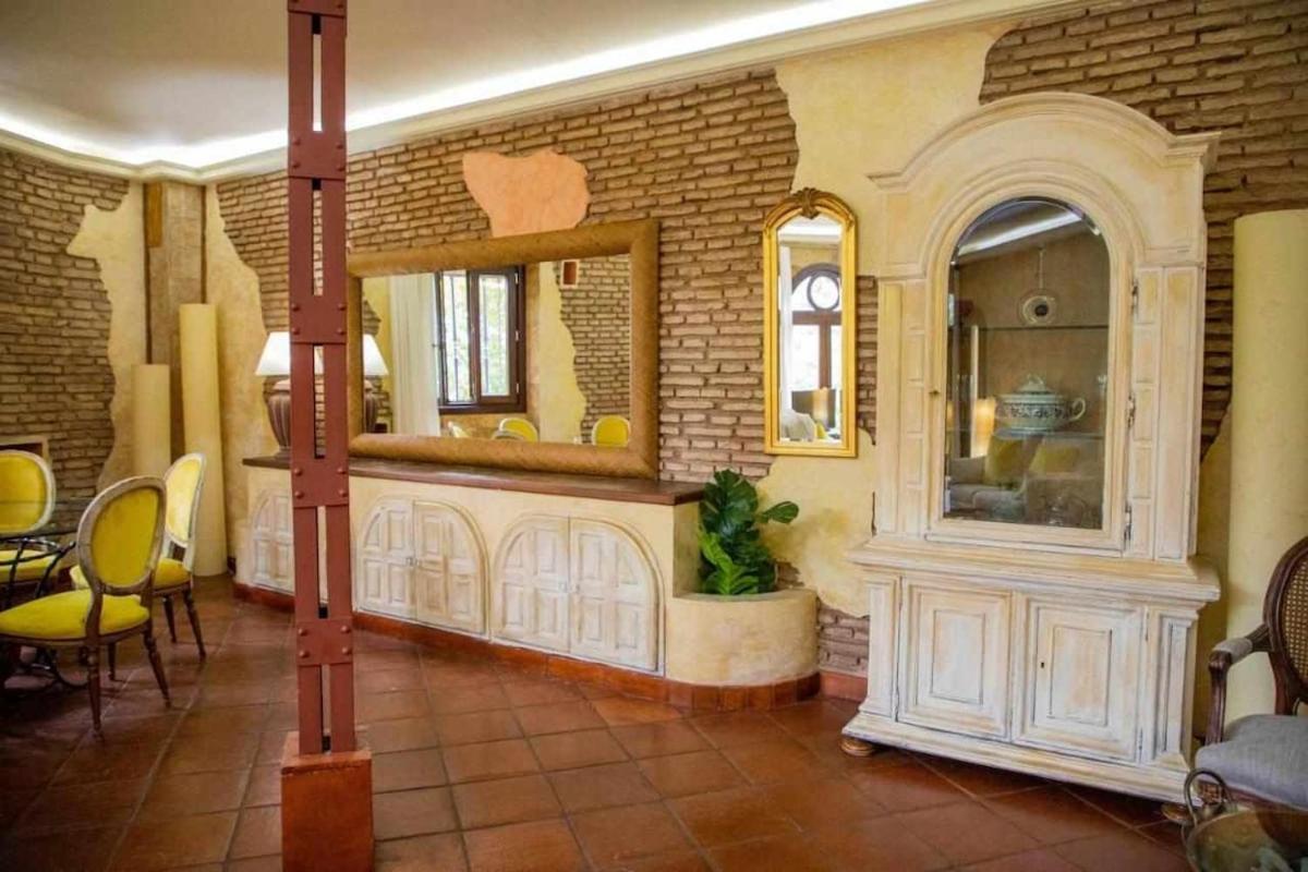 Monkeys Apartments Adriano & Terrace เซบีญา ภายนอก รูปภาพ