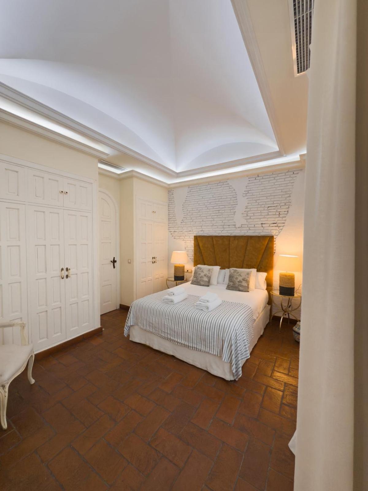 Monkeys Apartments Adriano & Terrace เซบีญา ภายนอก รูปภาพ